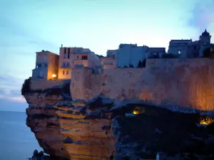 Bonifacio - Old town perched on its limestone cliffs (at nightfall)