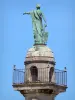 Bordeaux - Détail de l'une des deux colonnes rostrales de l'esplanade des Quinconces