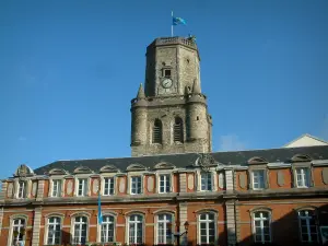 Boulogne-sur-Mer - Town Hall (municipio) e il campanile