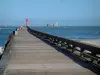 Boulogne-sur-Mer - Jetée, phares, mer (la Manche) et plage
