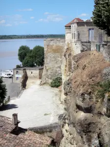 Bourg - Mura con vista sul paesaggio circostante