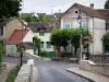 Boussyサンアントワーヌ - 古い橋から街の家々の眺め