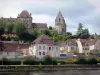 Branco - Igreja Saint-Cyran, castelo Naillac que abriga o Ecomuseu de Brenne, as casas da cidade e o rio Creuse; no vale do Creuse, no Parque Natural Regional de Brenne