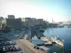 Brest - Quais, port militaire avec des navires de guerre et château