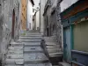 Briançon - Alta ciudad (ciudadela Vauban Vauban ciudad): callejón escaleras bordeadas de casas