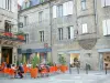 Brive-la-Gaillarde - Cafe terras en gevels van de oude stad