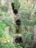 Buttes-Chaumont park - Waterfall