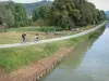 Canal de Bourgogne - Balade à vélo le long du canal, à Saint-Victor-sur-Ouche, dans la vallée de l'Ouche
