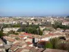 Carcassonne - Uitzicht over de daken van de benedenstad van de wallen van de stad