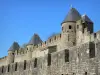 Carcassonne - Tours et remparts de la cité