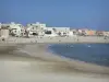 Carnon-Plage - Praia de areia, mar Mediterrâneo, casas e edifícios da estância balnear