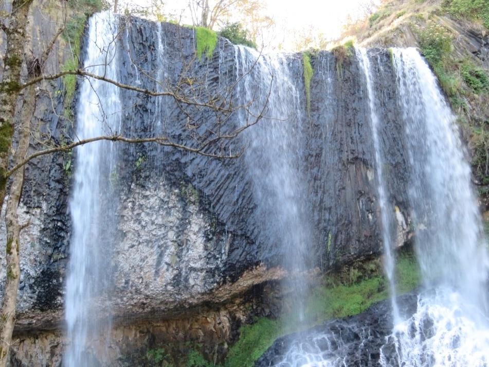 Photos La cascade de la Beaume Guide Tourisme & Vacances