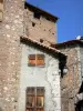 Castellane - Gevels van huizen in de oude stad