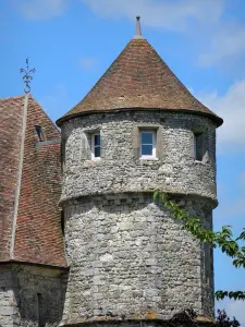 Castello di Vascoeuil - Centro per l'Arte e Storia: torre ottagonale del castello, sede del lavoro d'ufficio del storico Jules Michelet