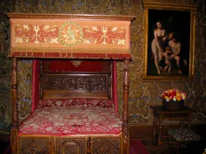 Castelo de Chenonceau - Dentro do castelo: o quarto de Catarina de Médicis (cama de quatro colunas)