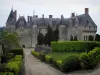 Castelo de Langeais - Fachada renascentista da fortaleza e jardim