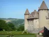 Castelo de Virieu - Fortaleza medieval e seus jardins franceses