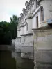Castillo de Chenonceau - Puente y la galería del castillo sobre el Cher (río)