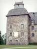 Castillo de Conros - Torre feudal y el edificio principal