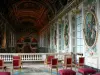 Castillo de Fontainebleau - En el interior del palacio de Fontainebleau: Pisos: Capilla de la Trinidad