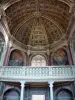 Castillo de Fontainebleau - En el interior del palacio de Fontainebleau: Capilla de San Saturnino