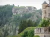 Castillo de Joux - Torre del castillo y fortaleza en el fondo Larmont