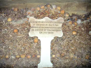 Catacumbas de París - Boneyard (situada en las antiguas canteras subterráneas): los huesos