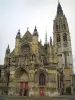 Caudebec-en-Caux - Notre-Dame igreja de estilo gótico Flamboyant, no Parque Natural Regional dos Loops do Sena Norman