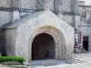 Caunes-Minervois - Antiga abadia beneditina: alpendre da igreja da abadia