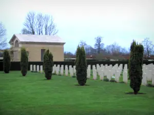 Cementerio británico de Bayeux - Británicos tumbas militares en el cementerio