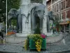 Chambéry - Fonte de elefante e caixa de flor