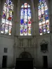 Champigny-sur-Veude - Interior da Sainte-Chapelle e seus vitrais