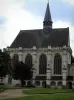 Champigny-sur-Veude - Sainte-Chapelle, pelouses et allées