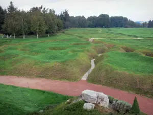 Champs de bataille de la Somme - Circuit du Souvenir : parc-mémorial de Beaumont-Hamel, champ de bataille