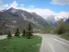 Champsaur valley - Twisting road with view of the mountains