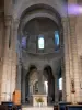 Chantelle修道院 - 本笃会修道院圣文森特：罗马式教堂圣文森特内部：合唱团