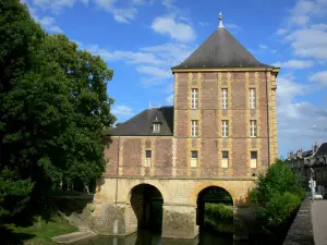 Charleville-Mézières - Las casas viejas de molino museo Rimbaud