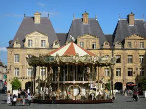 Charleville-Mézières - Carrusel en la Place Ducale