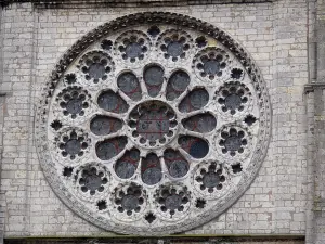 Chartres - Cathédrale Notre-Dame (édifice gothique) : rose (rosace) de la façade occidentale