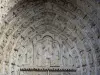 Chartres - Catedral de Notre-Dame (edifício gótico): tímpano esculpido (estátuas, esculturas) do portão central do portal norte