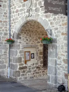 Châtaigneraie del Cantal - Porta medievale di Marcolès