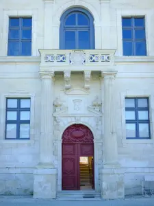 Château d'Ancy-le-Franc - Porche Nord