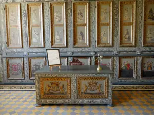 Château d'Ancy-le-Franc - Intérieur du palais Renaissance : salle des Archives avec ses panneaux peints