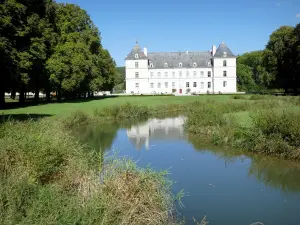 Château d'Ancy-le-Franc - Château Renaissance vu depuis le parc