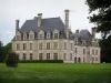 Château de Beauregard - Château et pelouse