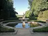 Château de Breteuil - Bassin d'eau du jardin à la française