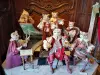 Château de Breteuil - Personnages en cire représentant les chats bottés musiciens