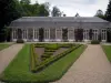 Château de Chantilly - Parc : maison de Sylvie et parterre