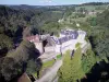 Château de Chastellux - Vue aérienne du château, perché sur un pic rocheux dominant la vallée de la Cure