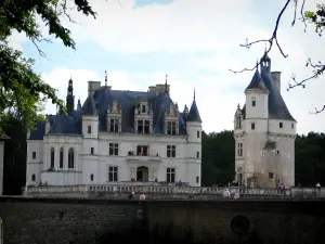 Château de Chenonceau - Renaissance château (Dame castle) and Marques tower (keep)